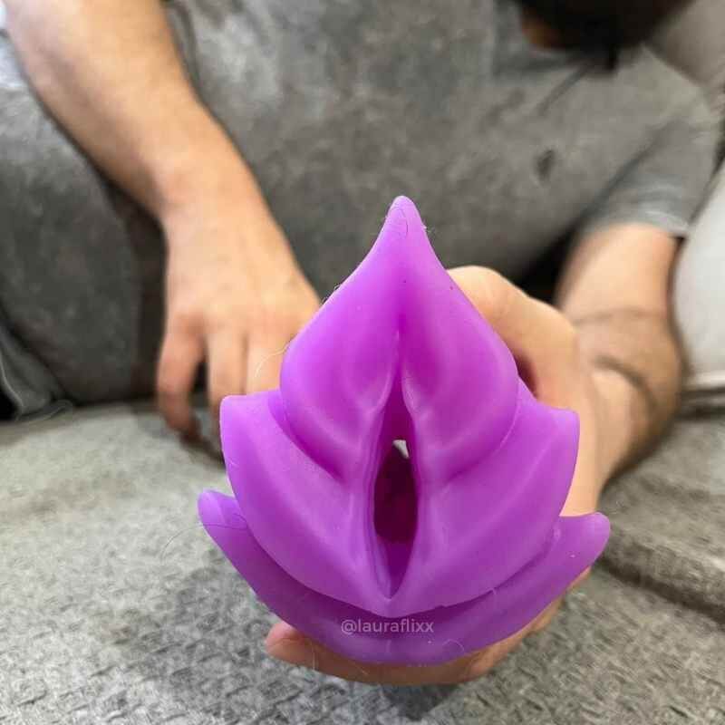 Juno Monster D Lauraflixx 1