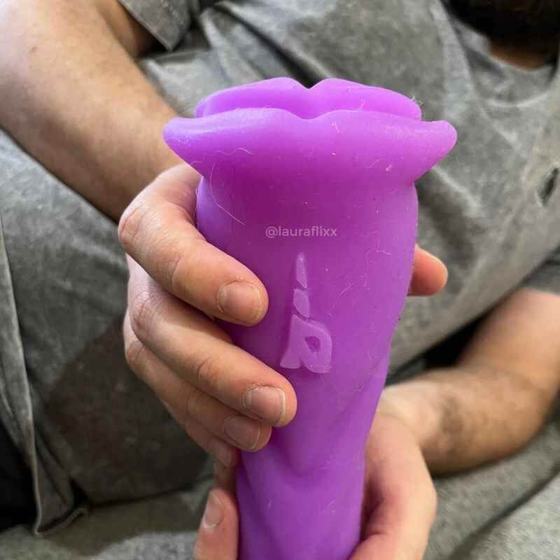 Juno Monster D Lauraflixx 2